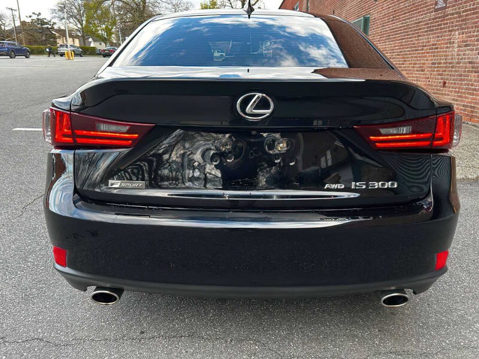 Lexus IS 300      2016