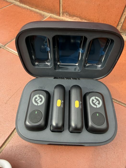 Hollyland Lark A1 Combo - Mini microfone sem fios para iPhone e Android (2 TX + USB-C RX + Lightning RX + Estojo de Carregamento)