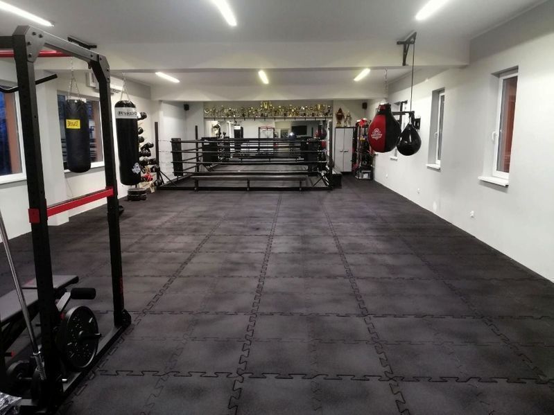 Podłoga sportowa puzzle BASIC BLACK 15mm - CROSSFIT SIŁOWNIA producent