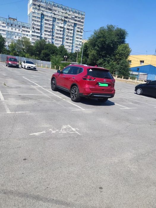 Продам Nissan Rogue SL  2017