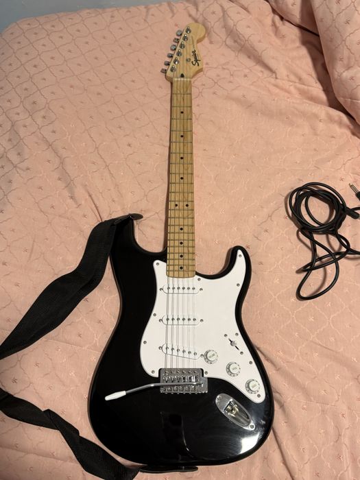 guitarra elétrica fender stratocaster + amplificador