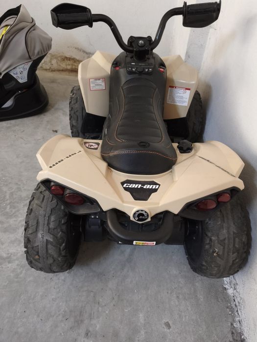 Moto4  elétrica para crianças de 24V 2x200W Maverick Cam-am rodas de Eva e assento em couro