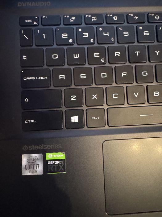 Portátil MSI GE66 raider 10sf