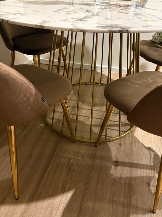 Round Dining Table with Marble-Effect Top64585040685443121