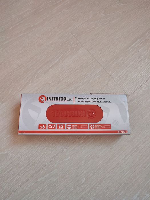 Отвертка ударная с комплектом насадок 6 ед . INTERTOOL HT - 0431