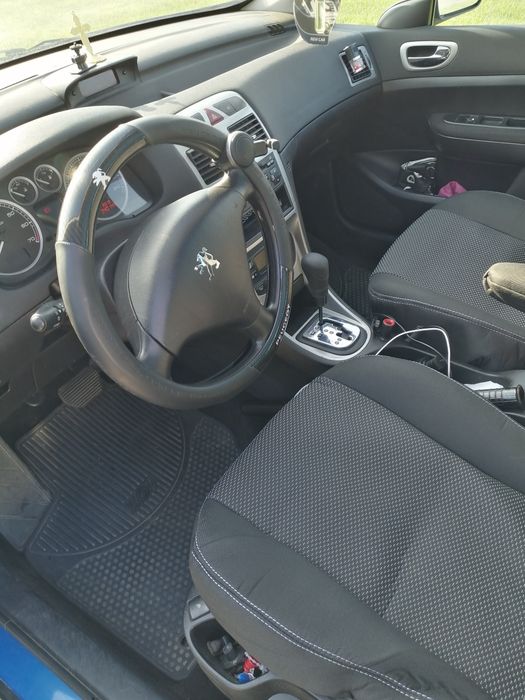 Пежо 307 SW в отличном состоянии. .