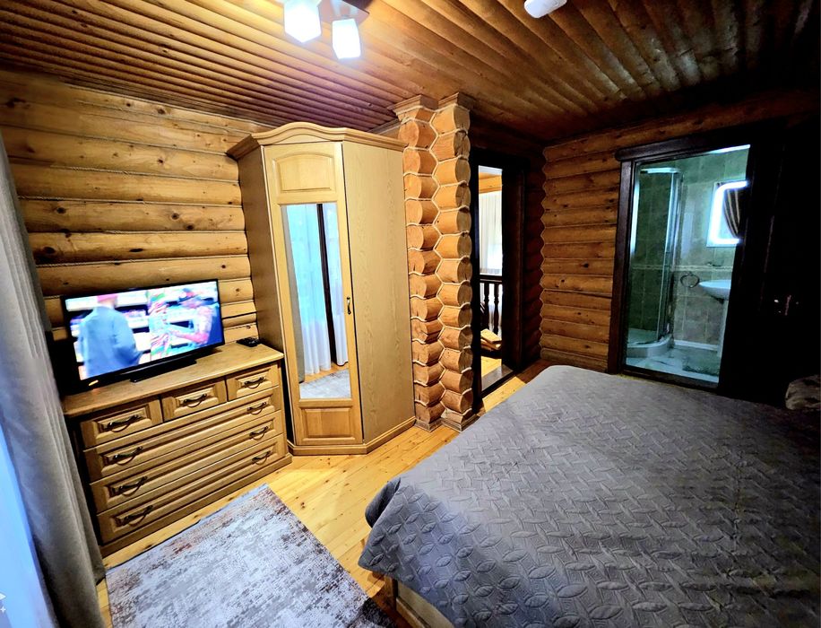 Будинки в Карпатах.  Котедж в Мигово