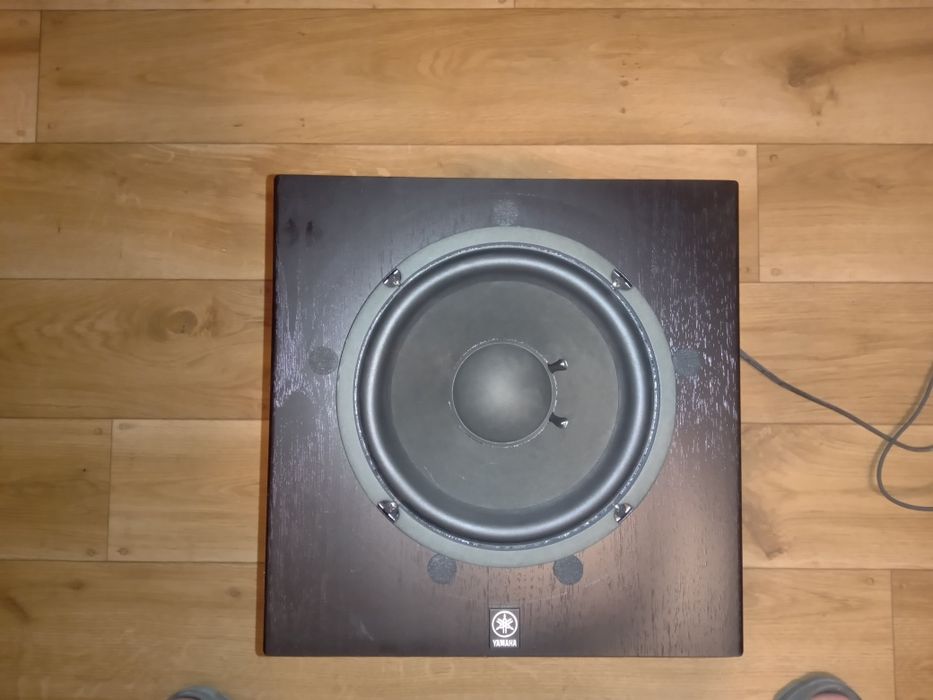 Subwoofer Yamaha YST  SW 012