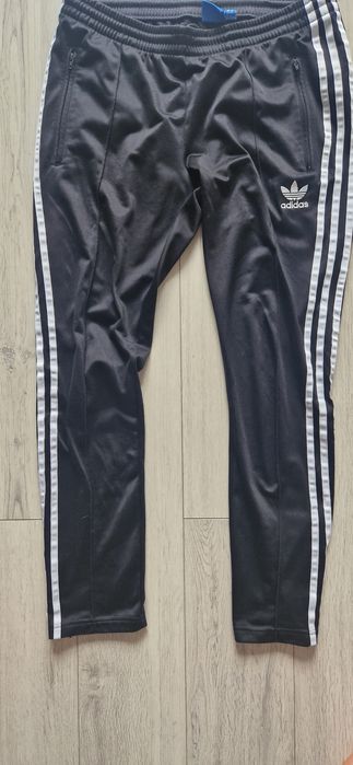 Adidas  M.         .