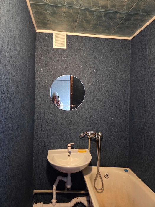 Продам 1-кімнатна  квартира 6/9 , метро Перемога 5 хвилин, 17500