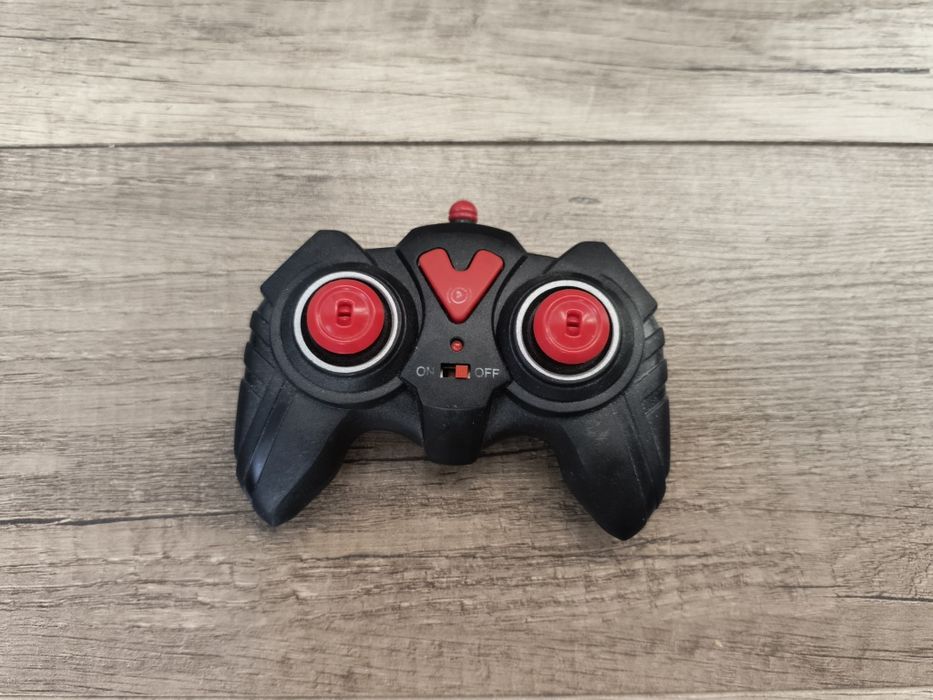 Zabawkowy samochód twister drift car niebieski