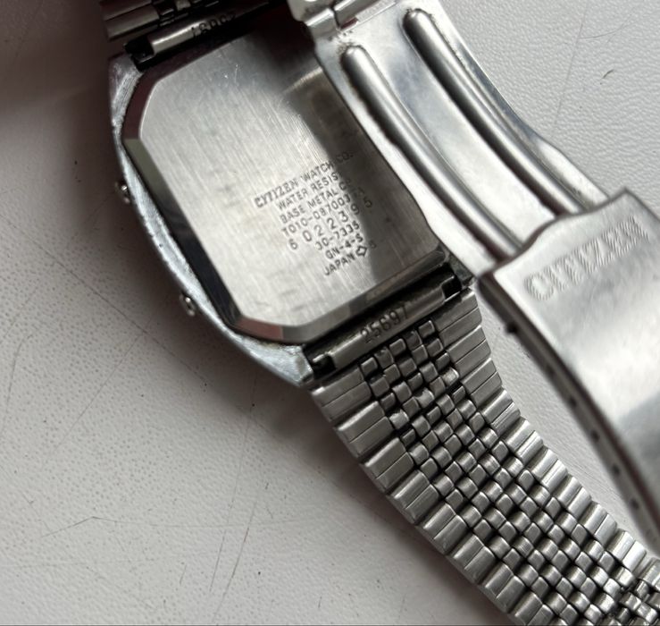 Годинник Citizen Quartz Ana-Digi T010 (вінтаж, під ремонт)