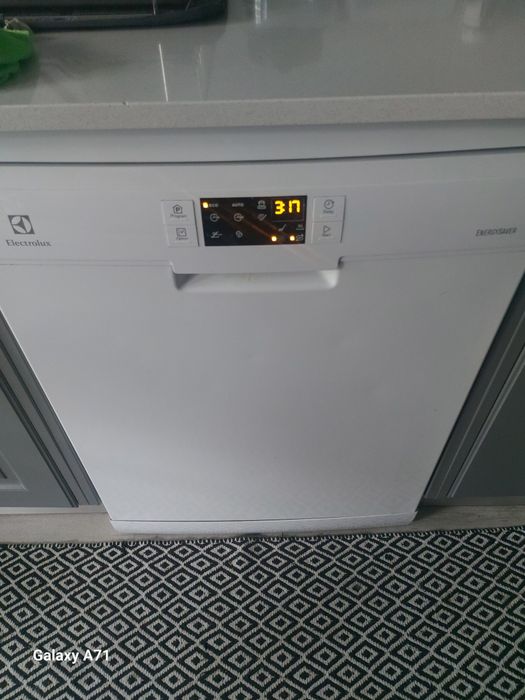 Maquina lavar loiça ELECTROLUX