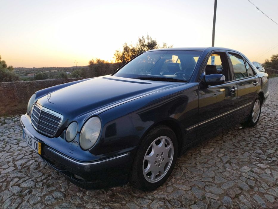 Mercedes-Benz E200 gasolina 1999 – 310.000 km