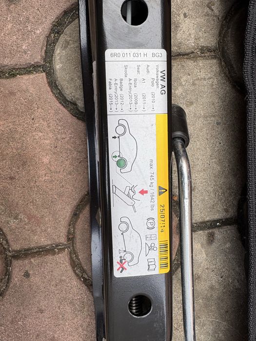 Домкрат Volksvagen Golf Passat Audi a3,а4,аб