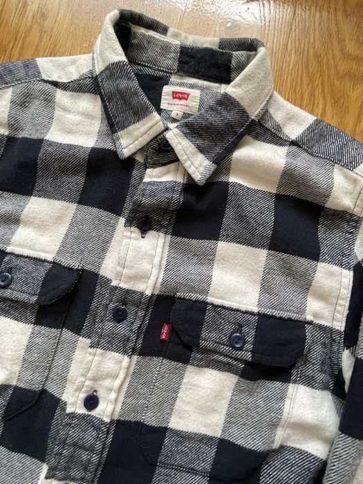 Рубашка Levi’s S,теплая