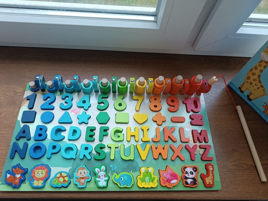 Дерев'яна інтерактивна дошка Монтессорі рибалка кілочки цифри англійсь