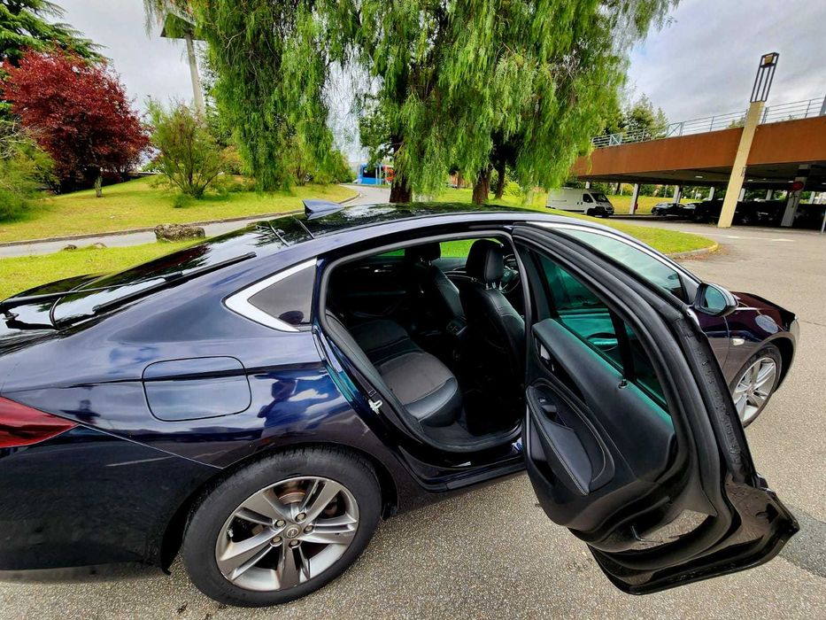 Opel Insignia 2018 preço final para vender domingo 30/08