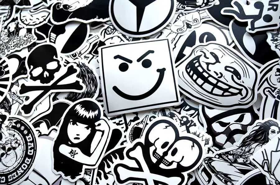 Стикеры, наклейки на авто, мото, ноутбук. Стикербомбинг, стікери