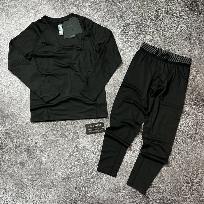 Термо-костюм чорний на мікрофлісі для тренувань