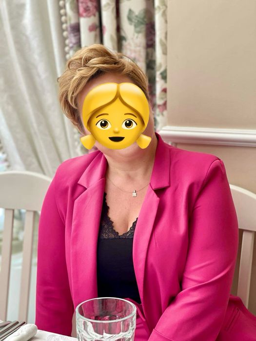 Sprzedam garnitur Damski