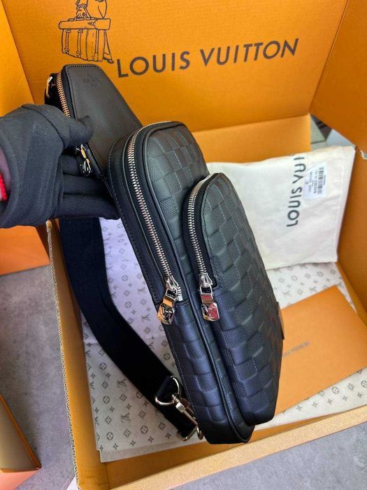 Слинг Louis Vuitton плечевая сумка LV бананка натуральная кожа c799