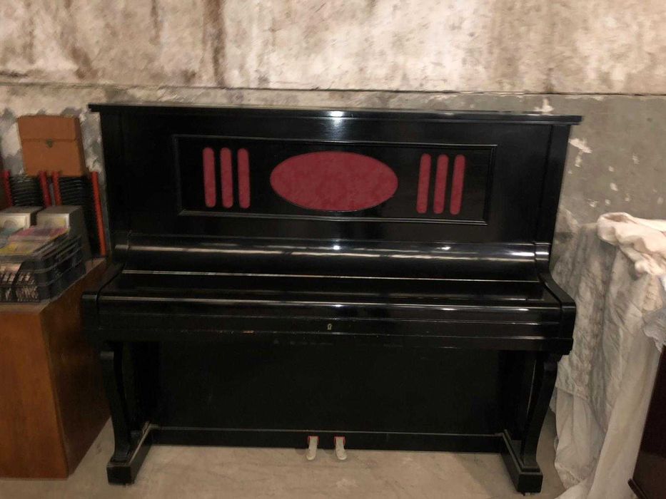 Piano vertical g. richter & co