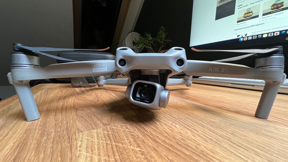 Dron DJI Air 2S + RC1 - DUŻY ZESTAW - Faktura