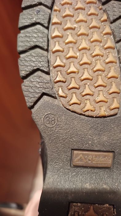 Продам взуття шкіряне