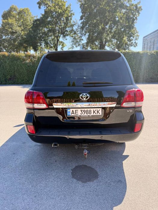 Toyota Land Cruiser 200