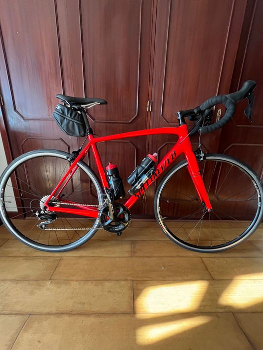 Bicicleta Specialized e componentes Shimano