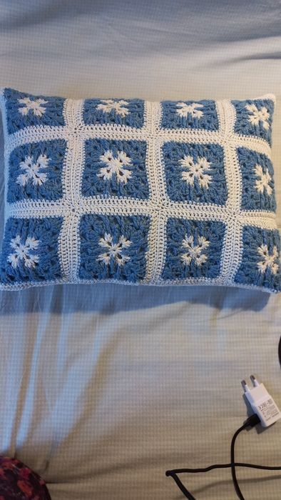 Декоративная,   вязаная подушка  40х60см