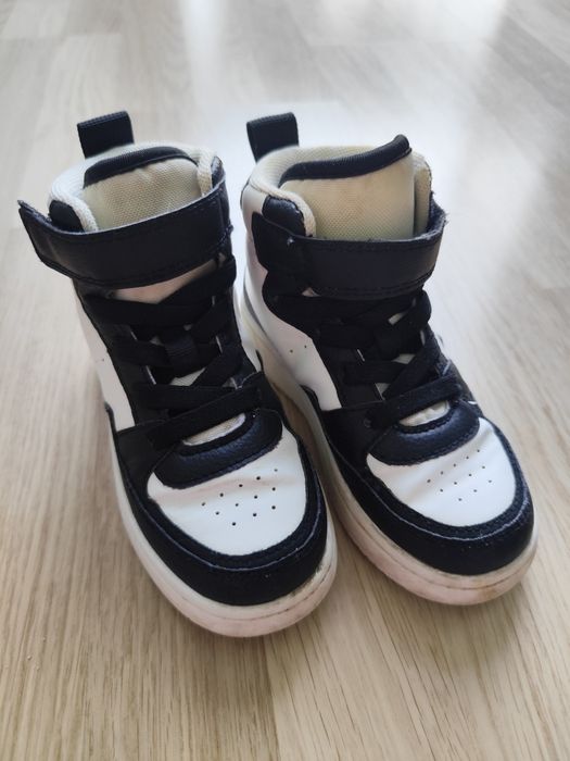 Trampki wysokie w rozmiarze 26