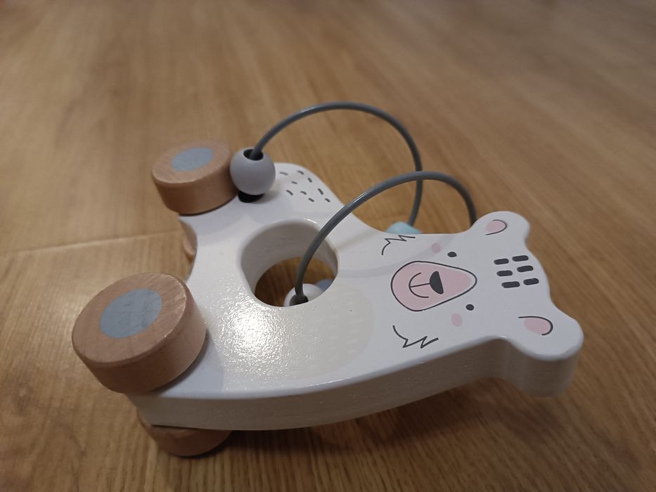 Miś na kółkach, przewlekanka