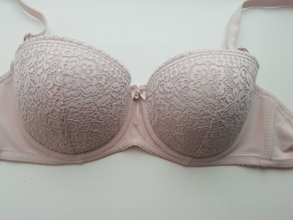 Продам лифчик, бюстгальтер 80c.