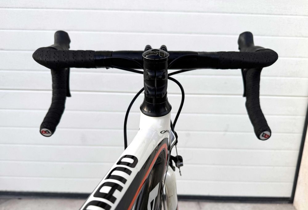 Bicicleta de Estrada Orbea Onix - Toda em Carbono