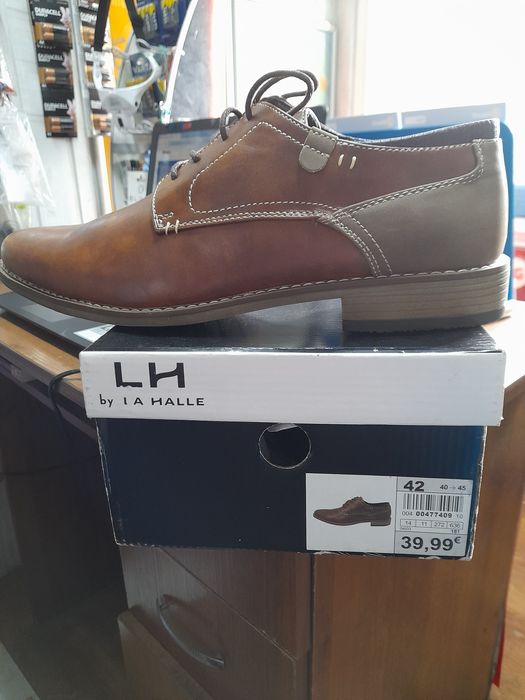 Черевики чоловічи,нові,розмір 42,шкірзам,якісний,придбанні у Фра