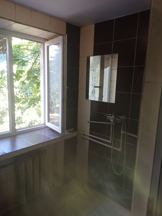продам гостинку 2 комнаты пос.Жуковского