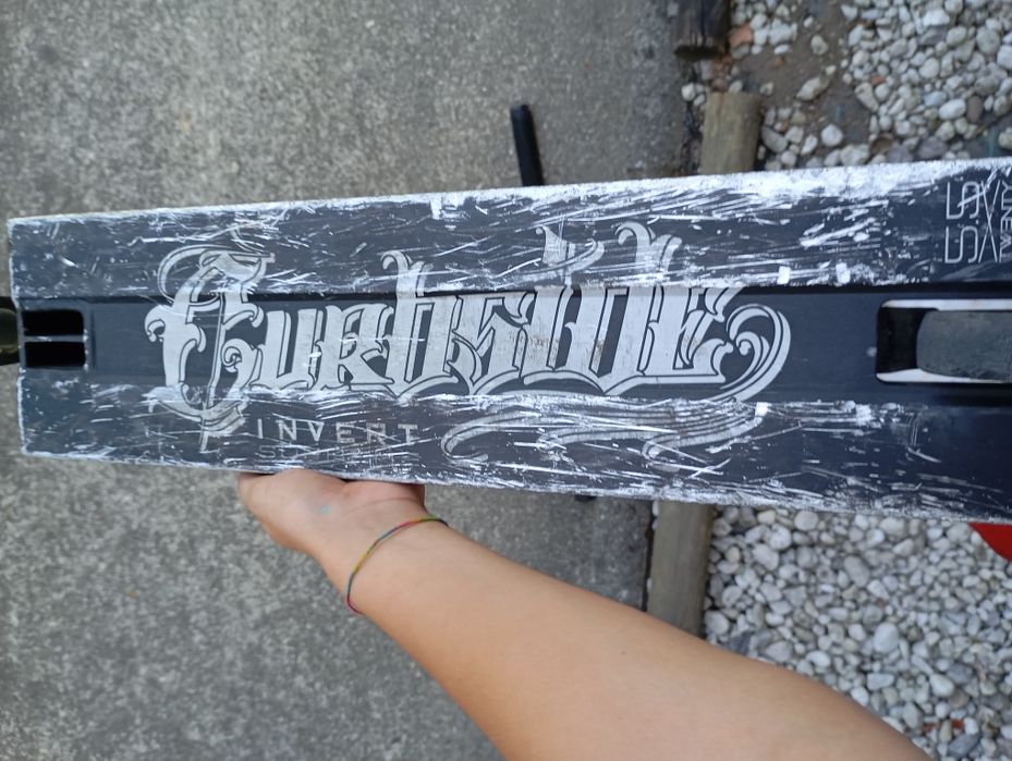 Trotinete de freestyle preta