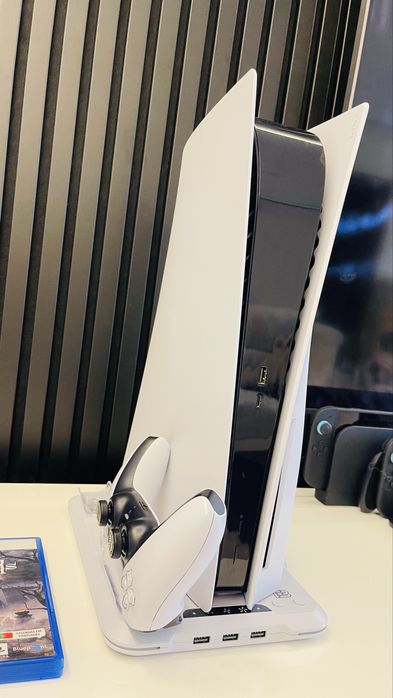 PS5 825gb de 2020 + 3 jogos + comando + base.