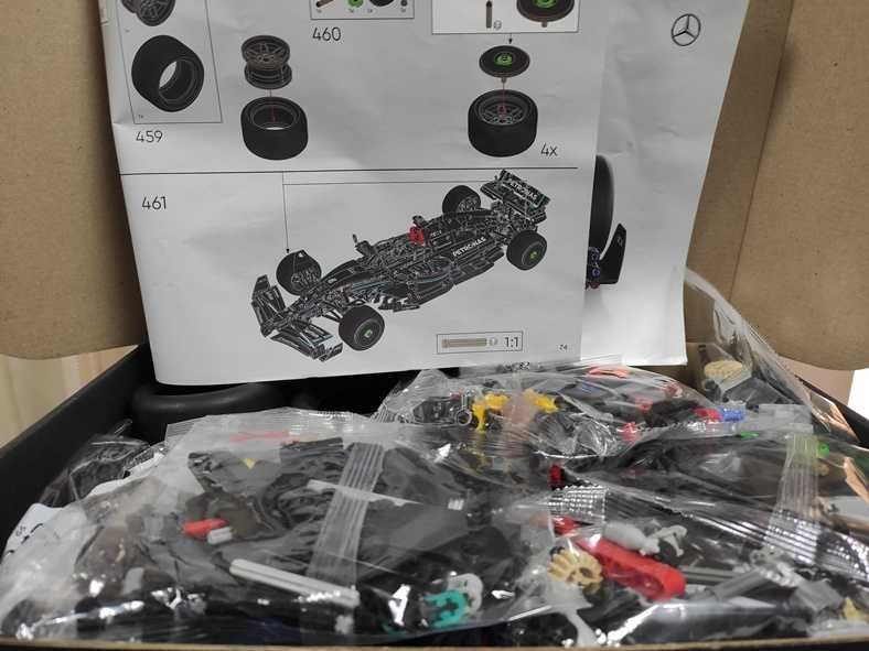 Конструктор Technic‼️НОВИЙ‼️Mercedes F1 AMG на 1642 деталей Lego 42171