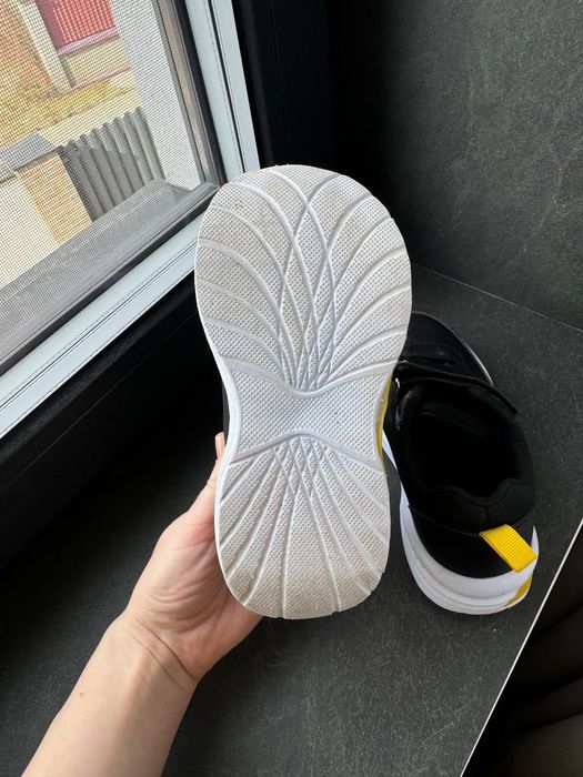 Кросівки кеди для хлопчика Sinsay Batman весна літо