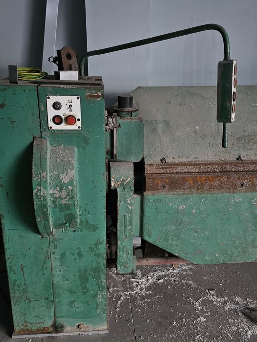 Zaginarka giętarka KM4