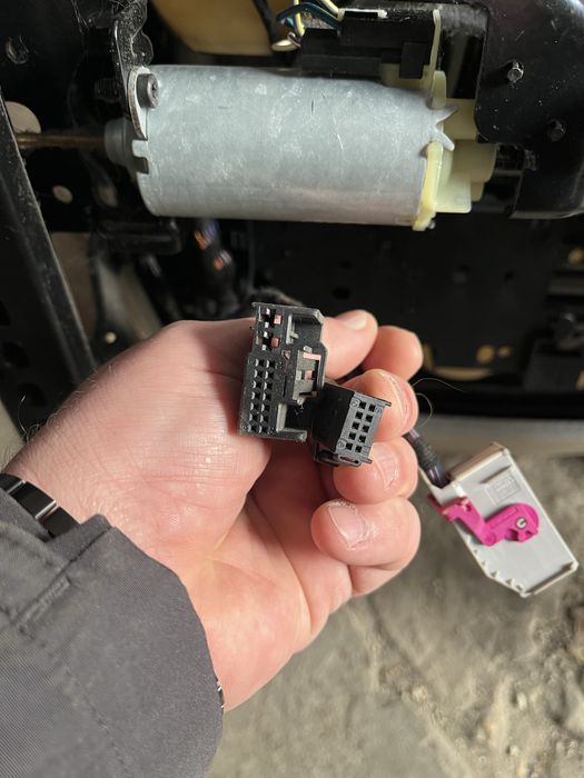 Fotele Skoda Superb 2