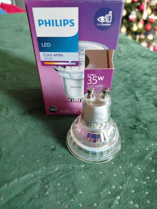 Żarówka GU10 35W cool white