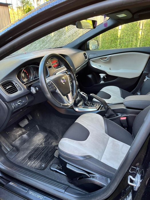 VOLVO V40 D3 Cross Country