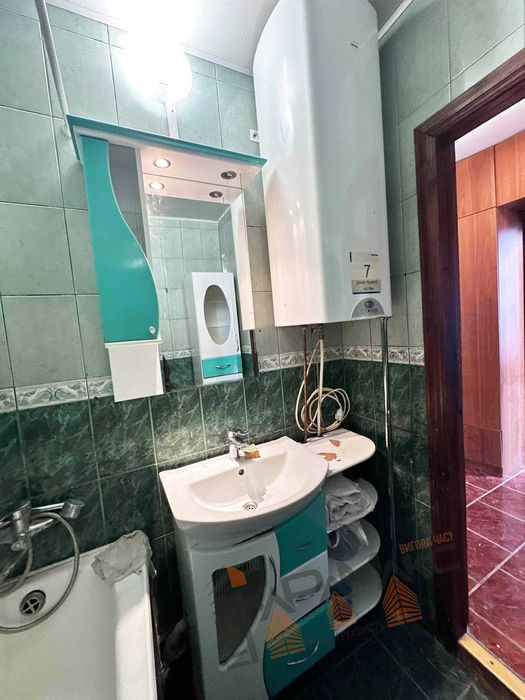 Продаж 3-кімнатної квартири у Львові, Франківський район