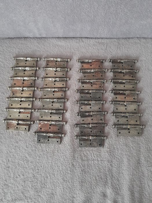 Dobradiças Antigas para portas de roupeiro