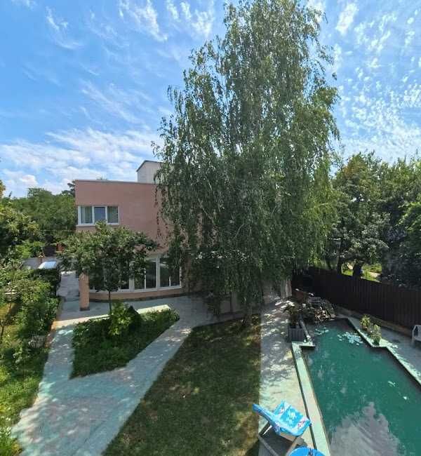 77 Будинок в парку "Сирецький Гай " басейн мангал музика альтанка