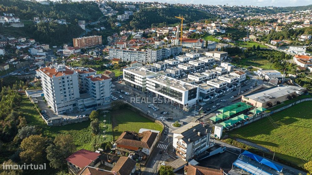 Loja Comercial em S. Pedro da Cova, Gondomar